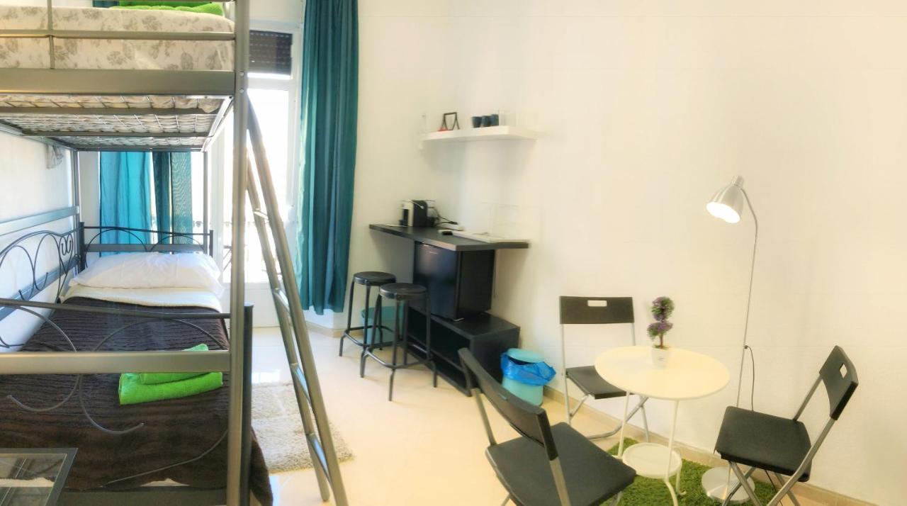 Arriola Rooms Malaga Room photo